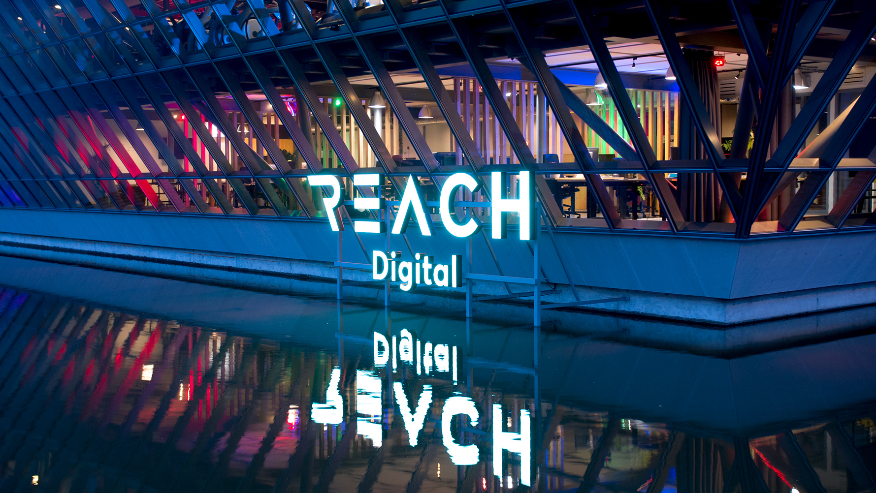 Reach Digital nacht.jpg